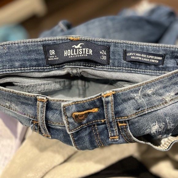 Hollister high rise jeans - Picture 7 of 7